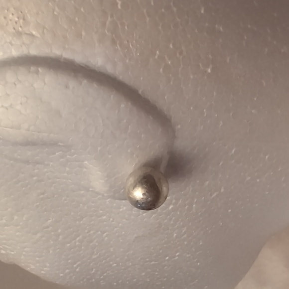 💵2/$10Bundle and Save💵 NWOT Silver Toned Distressed Stud Ball Earrings - Picture 3 of 9